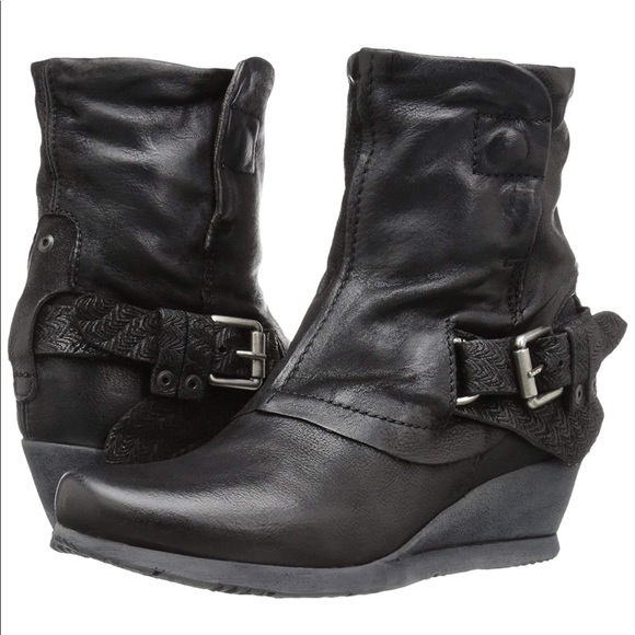 Miz Mooz Shoes - MIZ MOOZ Margie Black wedge ankle bootie